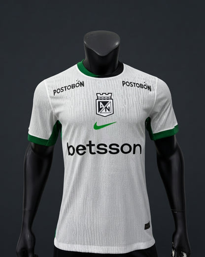 Camiseta Atlético Nacional — Visitante Blanca 2026